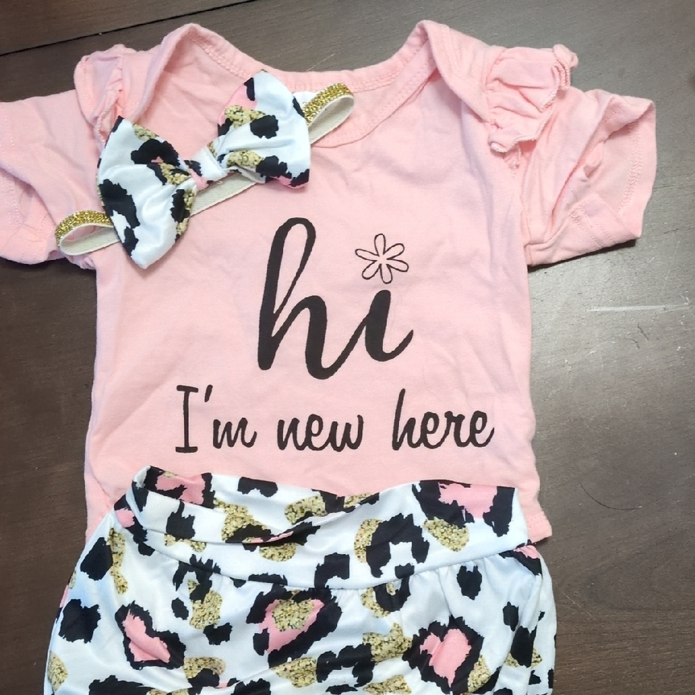 Pink "New Here" Bodysuit with Gold Leopard Print Pants & Matching Headband, 3-6M